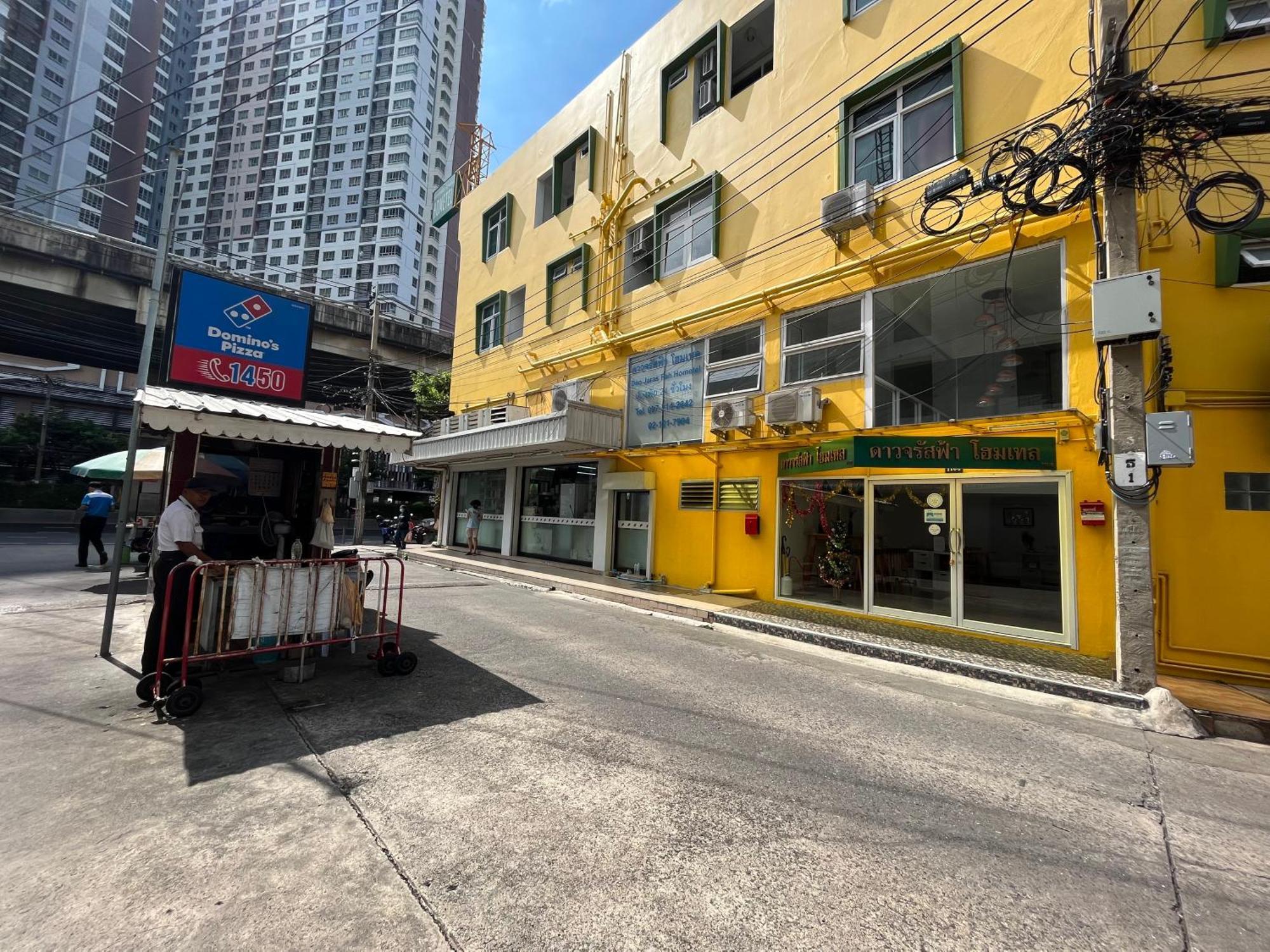 Dao Jaras Fah Hometel ดาวจรัสฟ้าโฮมเทล Bangkok Exterior foto