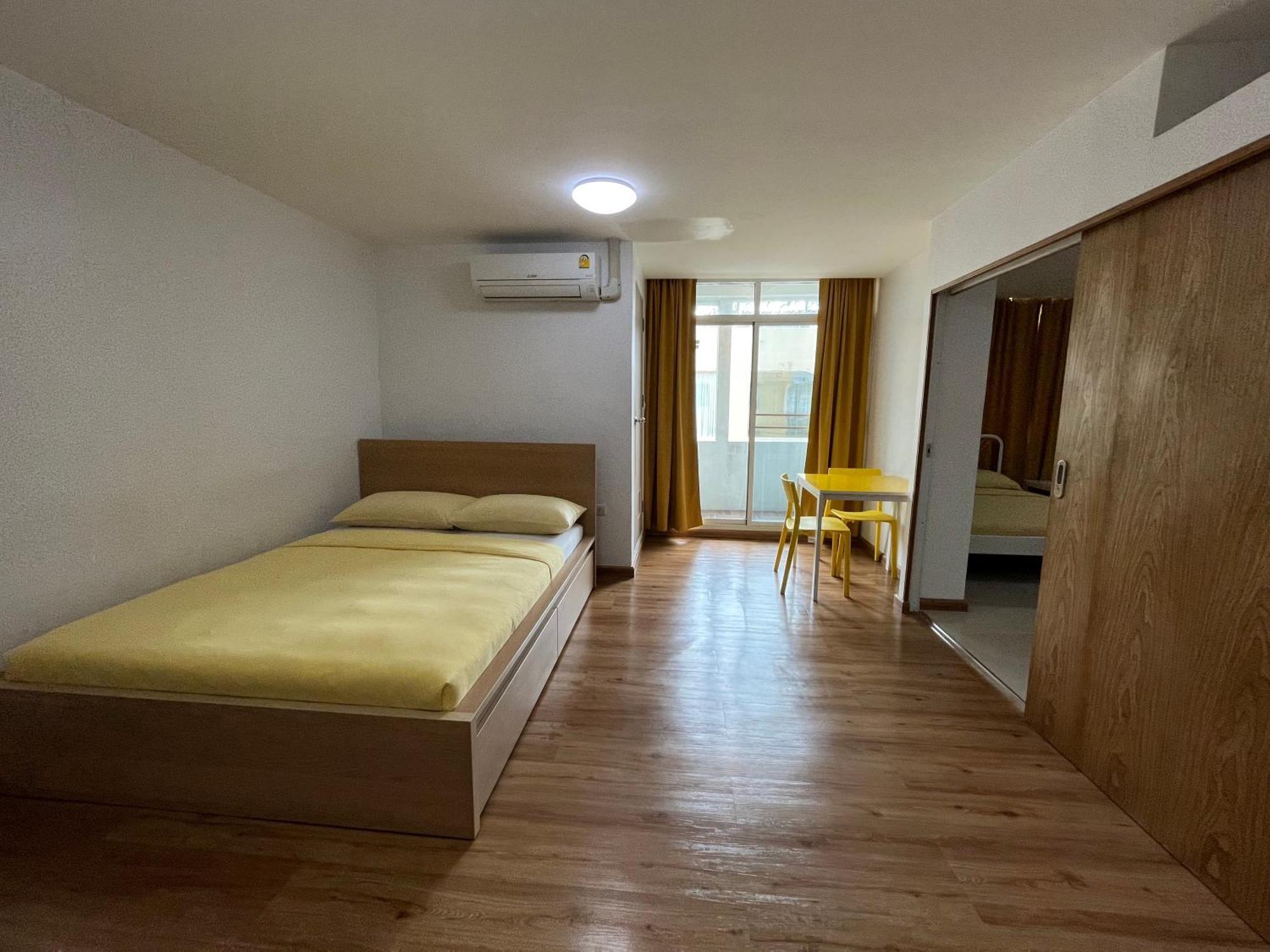 Dao Jaras Fah Hometel ดาวจรัสฟ้าโฮมเทล Bangkok Exterior foto